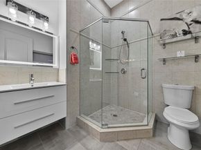 2211 NE 43 Street, Lighthouse Point FL 33064