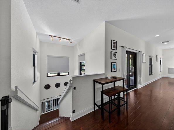 2211 NE 43 Street, Lighthouse Point FL 33064