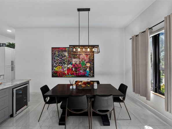 2211 NE 43 Street, Lighthouse Point FL 33064