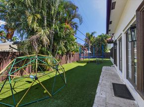 2211 NE 43 Street, Lighthouse Point FL 33064