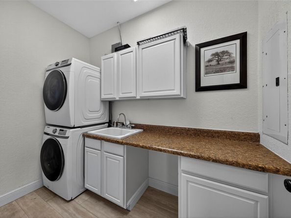 2211 NE 43 Street, Lighthouse Point FL 33064