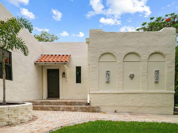 828 35th Street, West Palm Beach FL 33407