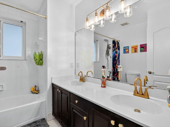 18676 SW 16th St, Pembroke Pines FL 33029