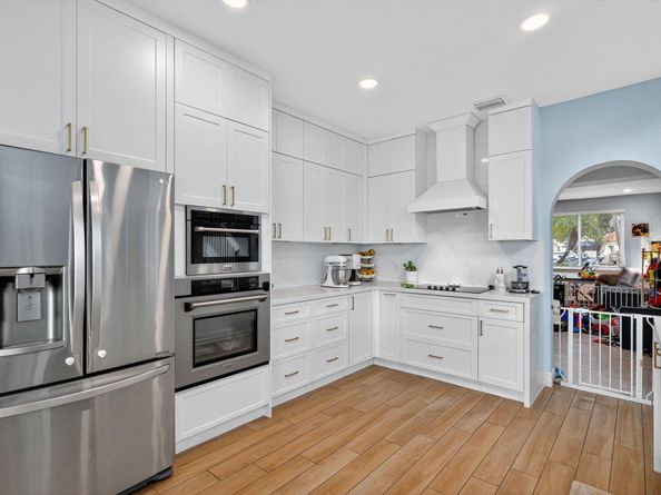 18676 SW 16th St, Pembroke Pines FL 33029