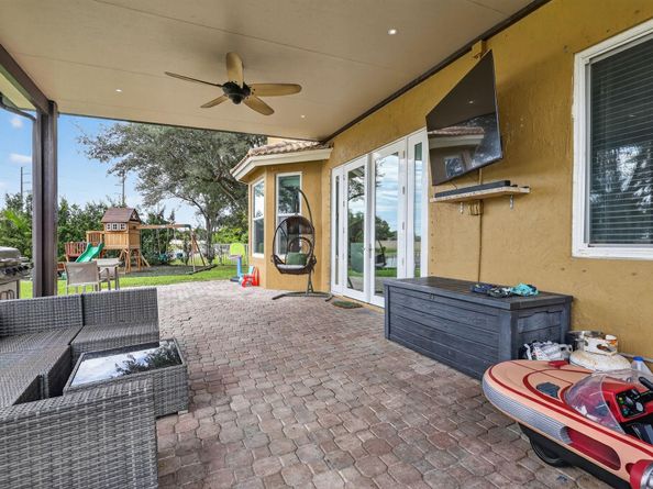 18676 SW 16th St, Pembroke Pines FL 33029