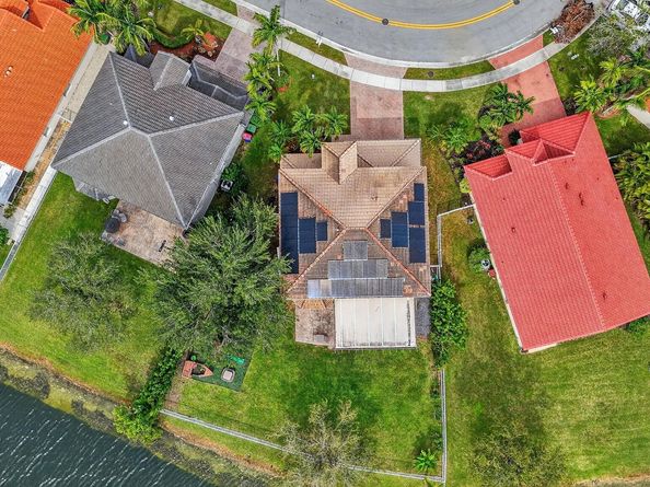 18676 SW 16th St, Pembroke Pines FL 33029