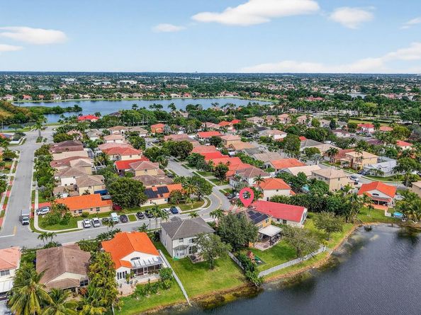 18676 SW 16th St, Pembroke Pines FL 33029