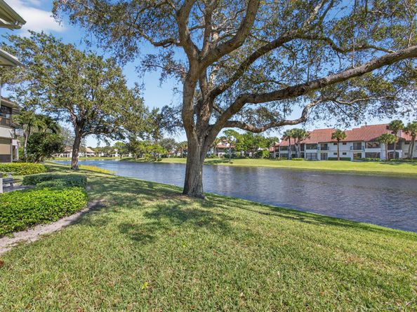 16050 W Bay Drive 155, Jupiter FL 33477