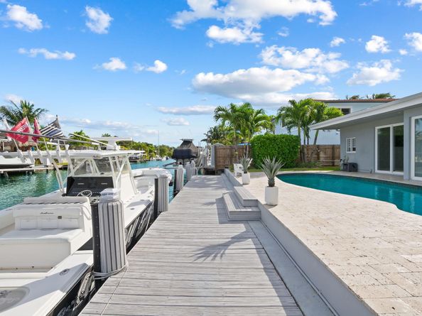 2331 SE 14th Street, Pompano Beach FL 33062