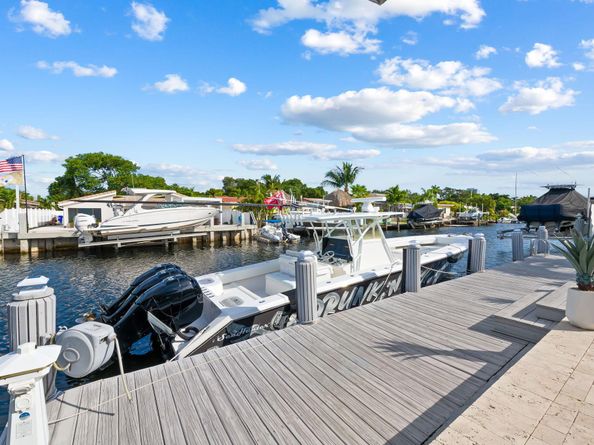 2331 SE 14th Street, Pompano Beach FL 33062