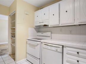 3123 Oakland Shores Dr D104, Oakland Park FL 33309