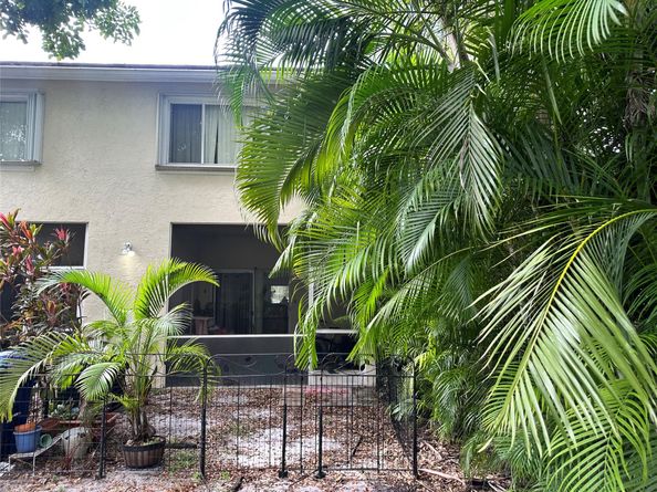 5679 NW 99th Lane, Coral Springs FL 33076