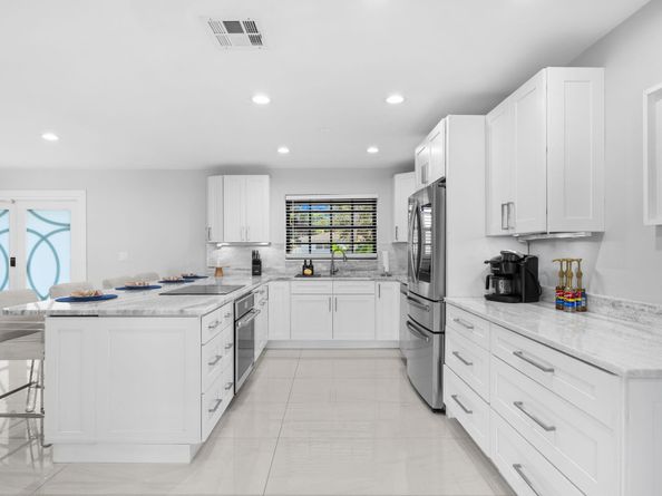 5613 Madison St, Hollywood FL 33023