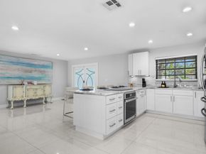 5613 Madison St, Hollywood FL 33023