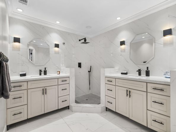 5613 Madison St, Hollywood FL 33023