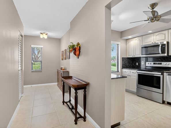 8310 Casa Del Lago 1A, Boca Raton FL 33433