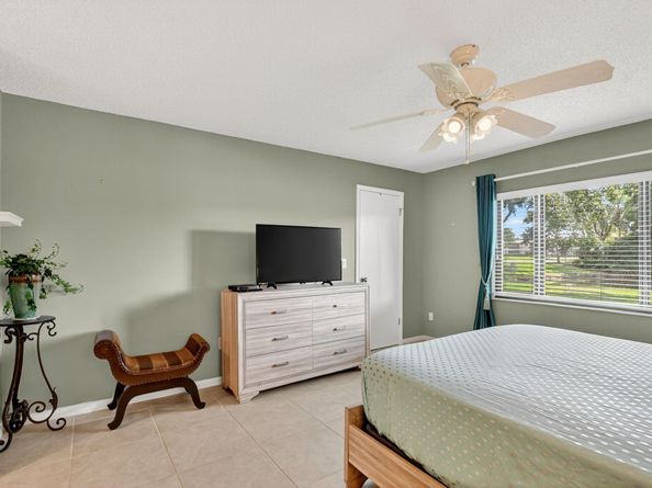 8310 Casa Del Lago 1A, Boca Raton FL 33433