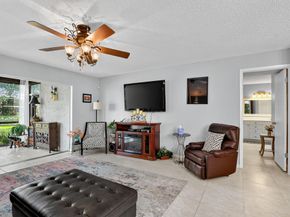 8310 Casa Del Lago 1A, Boca Raton FL 33433