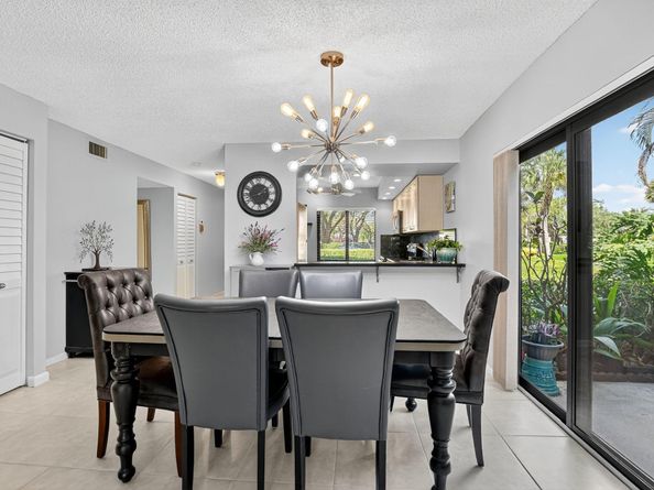 8310 Casa Del Lago 1A, Boca Raton FL 33433