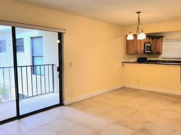 1442 E Lake Crystal Drive E E, West Palm Beach FL 33411