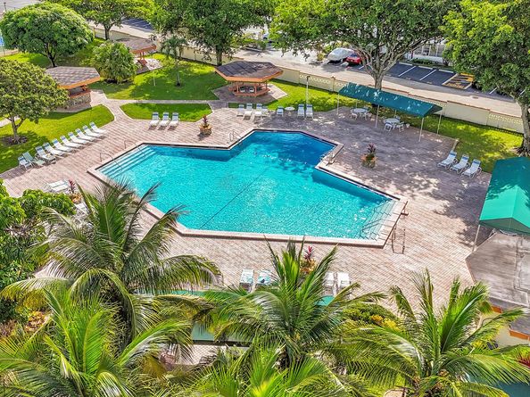 4000 NW 44th Avenue 301, Lauderdale Lakes FL 33319