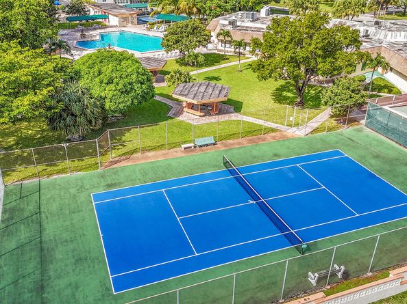 4000 NW 44th Avenue 301, Lauderdale Lakes FL 33319