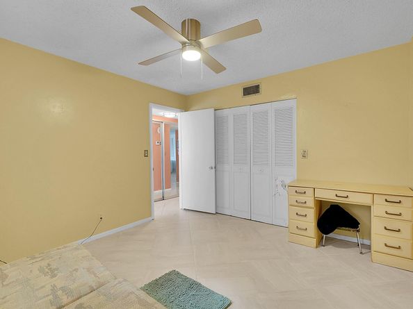 4000 NW 44th Avenue 301, Lauderdale Lakes FL 33319