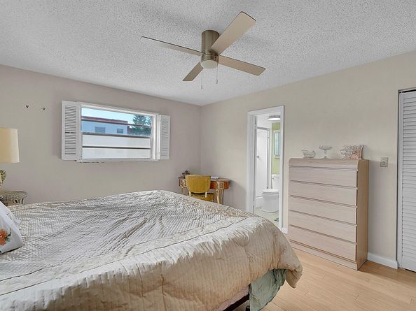 4000 NW 44th Avenue 301, Lauderdale Lakes FL 33319