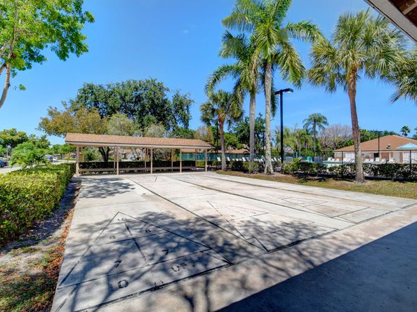 8273 Springtree Road, Boca Raton FL 33496