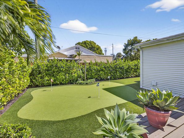 6916 Garden Avenue, West Palm Beach FL 33405