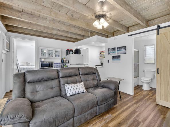 6916 Garden Avenue, West Palm Beach FL 33405