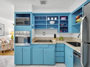 6916 Garden Avenue, West Palm Beach FL 33405