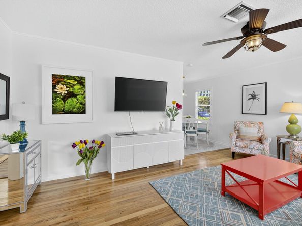 6916 Garden Avenue, West Palm Beach FL 33405