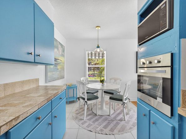 6916 Garden Avenue, West Palm Beach FL 33405