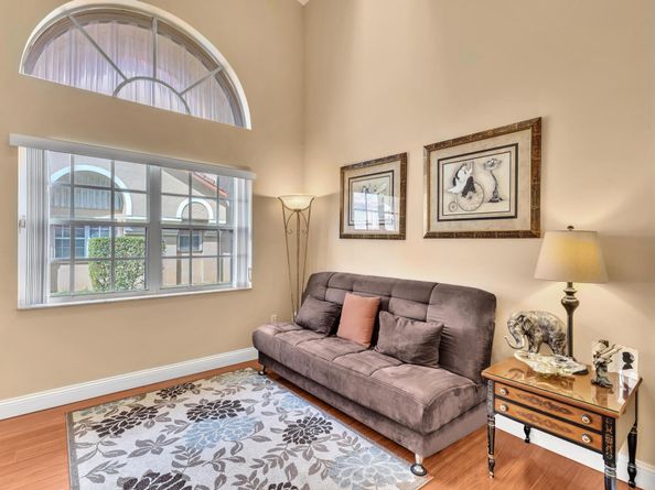 9714 S Malvern Dr 9714, Tamarac FL 33321