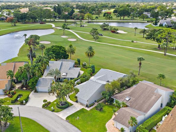 6642 S Pine Court, Palm Beach Gardens FL 33418