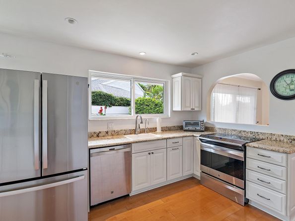 6642 S Pine Court, Palm Beach Gardens FL 33418