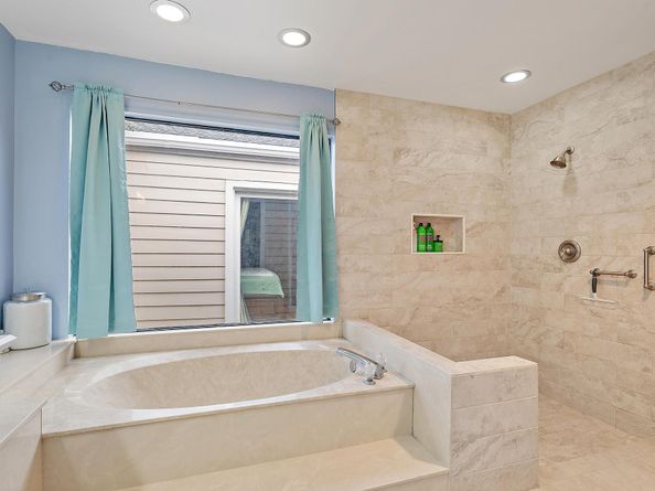 6642 S Pine Court, Palm Beach Gardens FL 33418