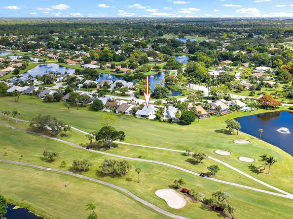 6642 S Pine Court, Palm Beach Gardens FL 33418