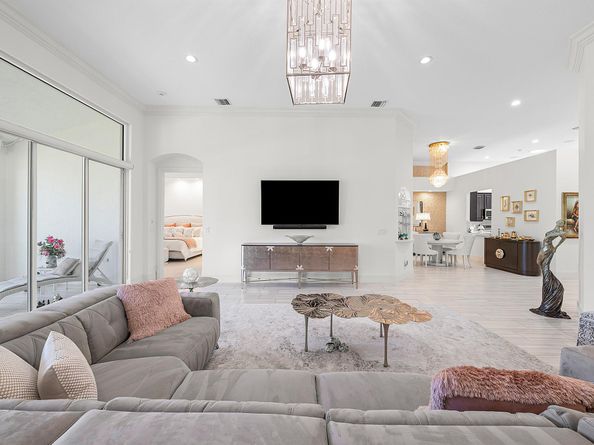 114 Palm Point Circle C, Palm Beach Gardens FL 33418