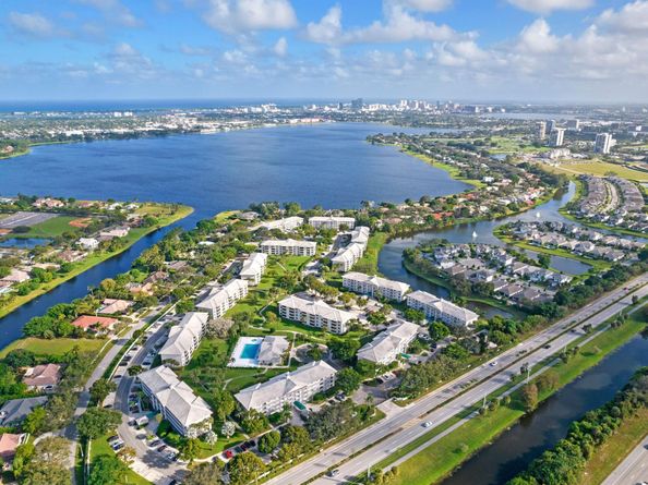 3650 Whitehall Drive 202, West Palm Beach FL 33401