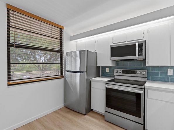 3650 Whitehall Drive 202, West Palm Beach FL 33401