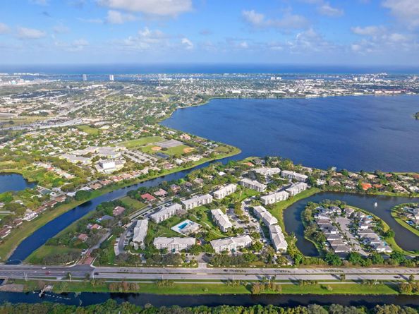3650 Whitehall Drive 202, West Palm Beach FL 33401