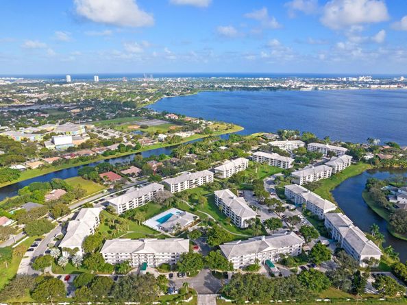 3650 Whitehall Drive 202, West Palm Beach FL 33401