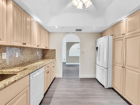 3200 Port Royale Dr N 1502, Fort Lauderdale FL 33308