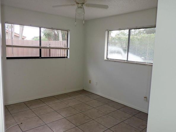 3 Eaton Place, Boynton Beach FL 33426