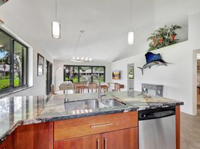 908 Club Drive 908, Palm Beach Gardens FL 33418
