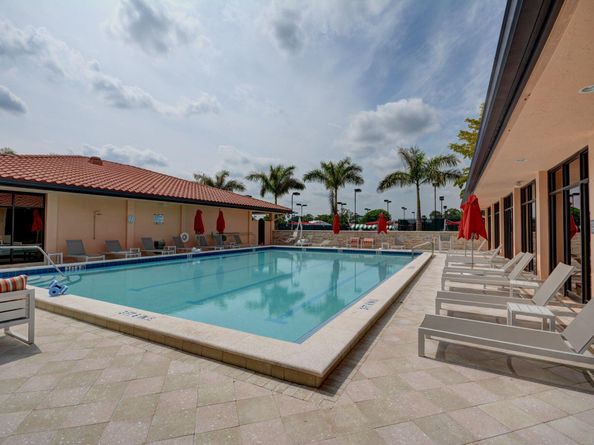 908 Club Drive 908, Palm Beach Gardens FL 33418
