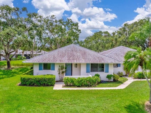 908 Club Drive 908, Palm Beach Gardens FL 33418