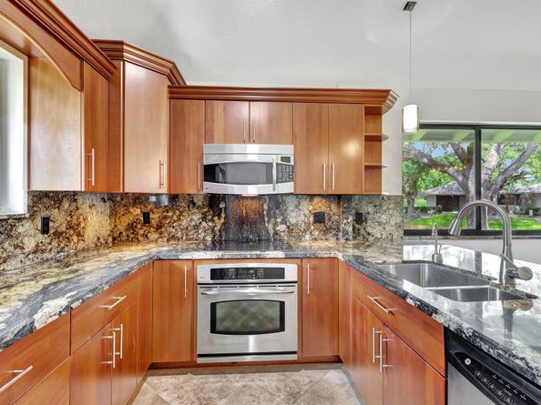 908 Club Drive 908, Palm Beach Gardens FL 33418
